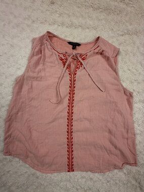 Banana Republic Pink Sleeveless Embroidered Tie-Front Camisole